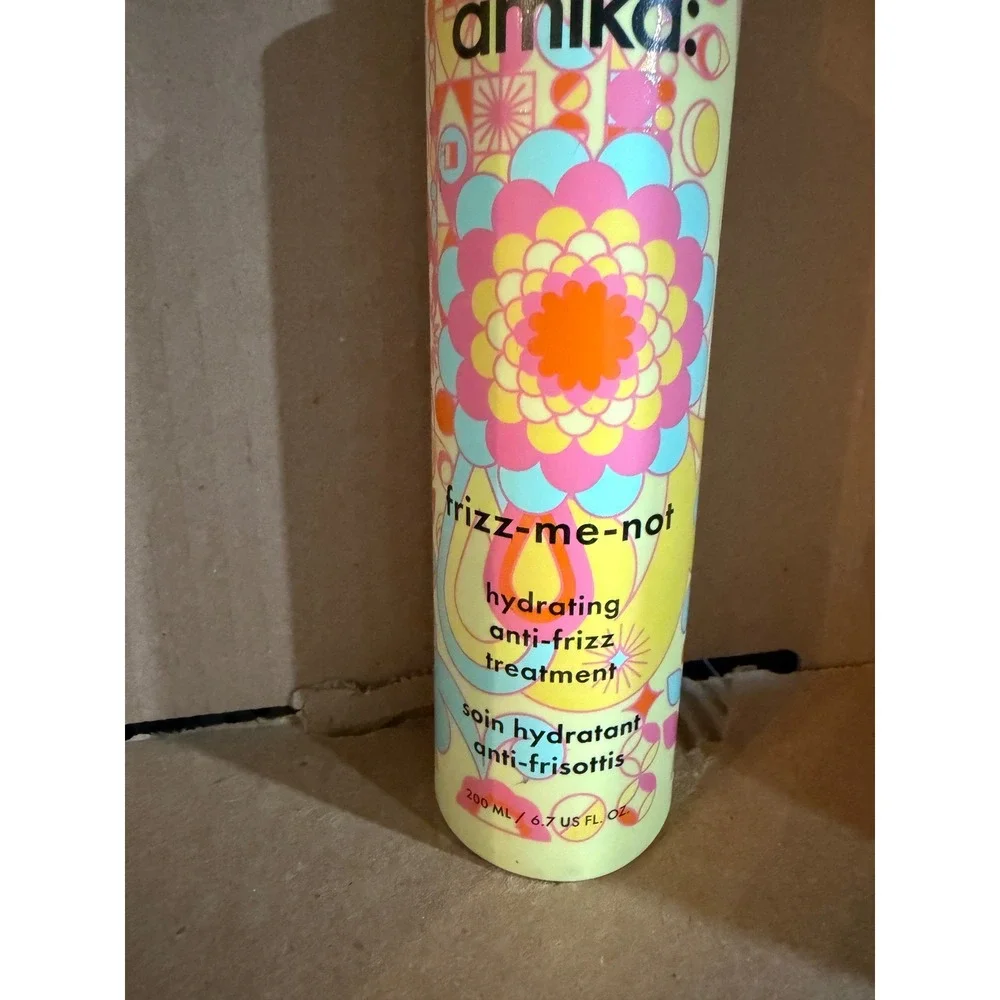 Amika Frizz-me-not Hydrating Anti-frizz Treatment Spray hair care smooth